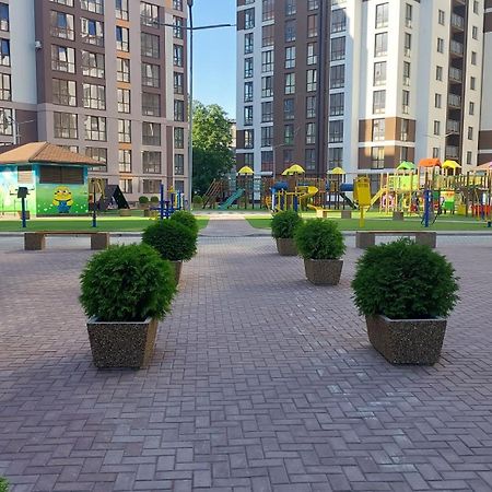 Аэропорт-Номера 24/24 . Apartman Kisinyov Kültér fotó