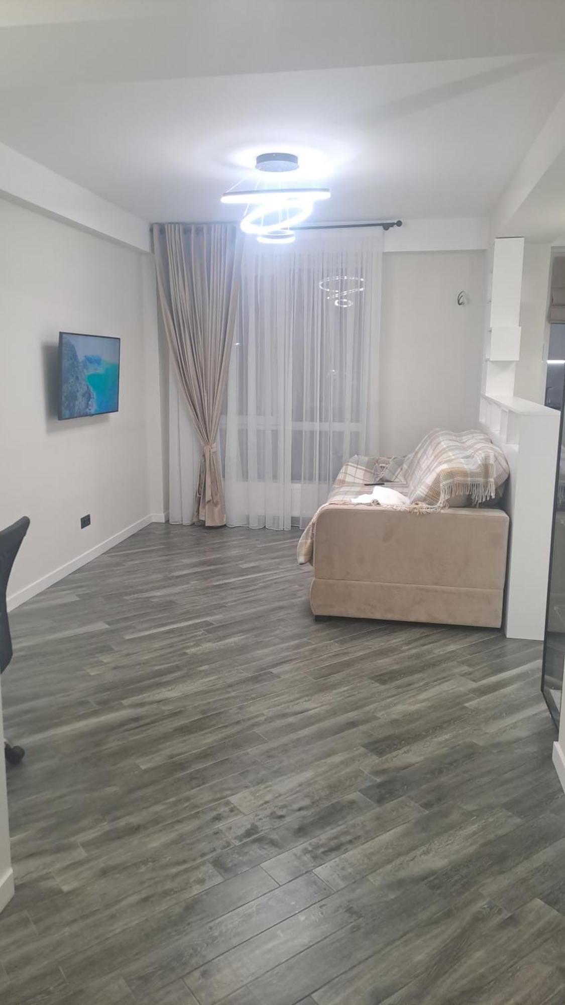 Аэропорт-Номера 24/24 . Apartman Kisinyov Kültér fotó