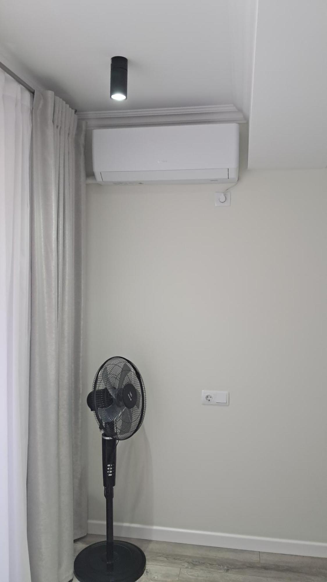 Аэропорт-Номера 24/24 . Apartman Kisinyov Kültér fotó