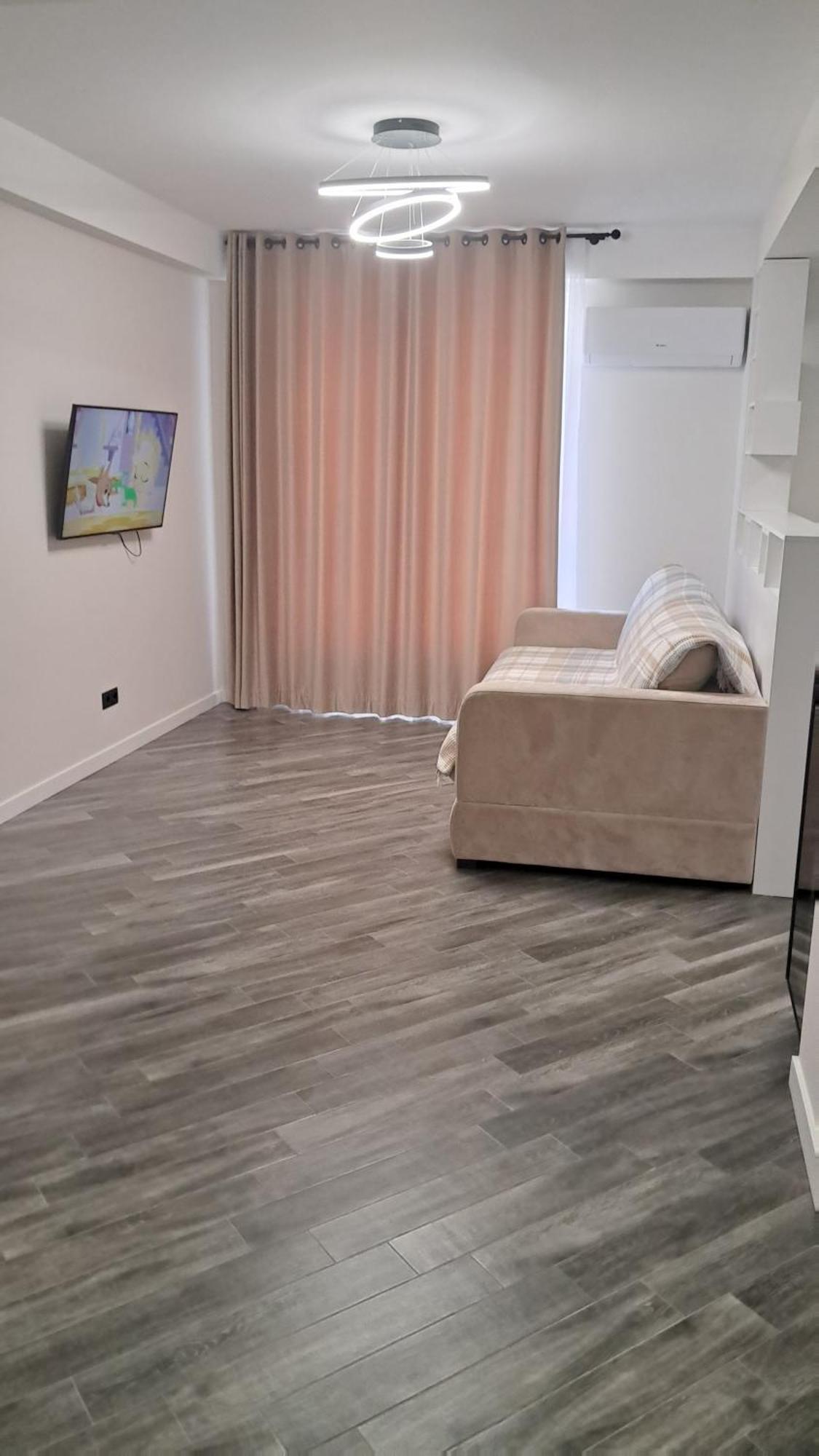 Аэропорт-Номера 24/24 . Apartman Kisinyov Kültér fotó