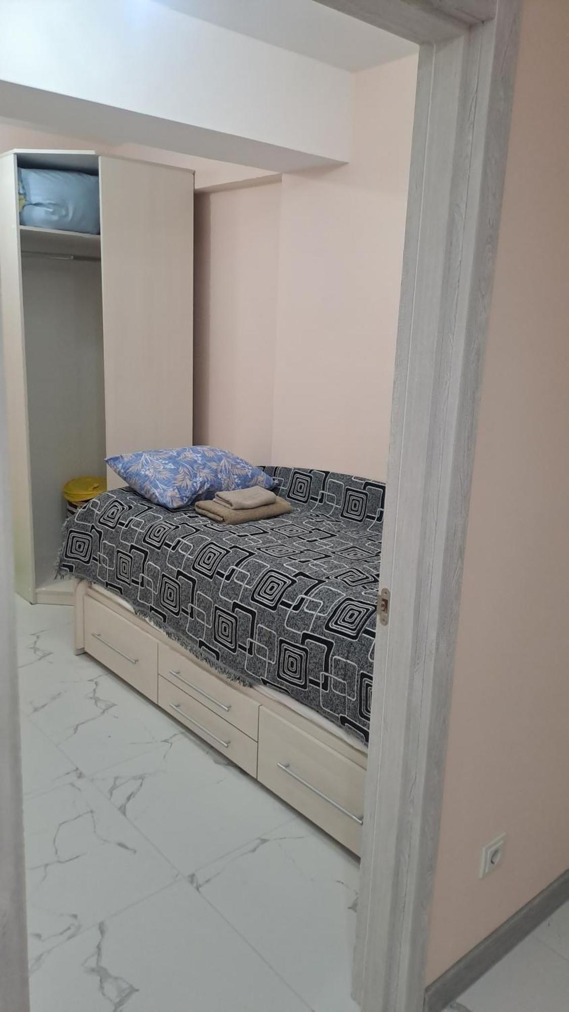 Аэропорт-Номера 24/24 . Apartman Kisinyov Szoba fotó
