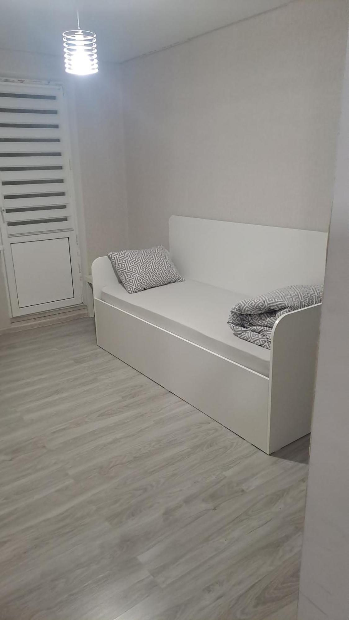 Аэропорт-Номера 24/24 . Apartman Kisinyov Szoba fotó